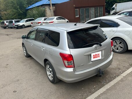 2011 Toyota Corolla Fielder X (E140, E150) Рестайлинг, серебристый, 950000 рублей, вид 4
