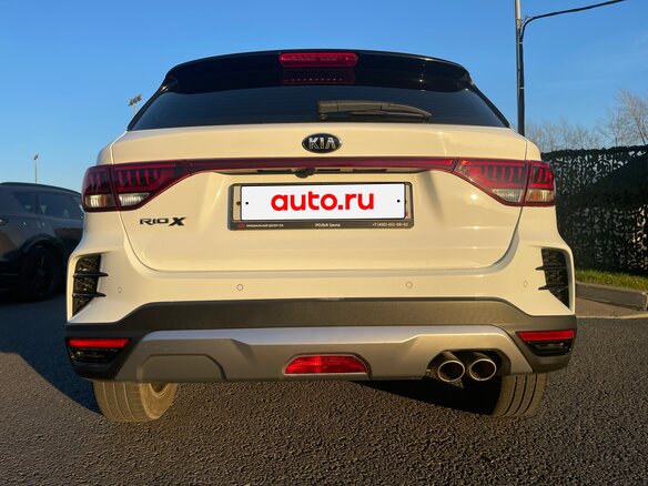 2020 Kia Rio X IV Рестайлинг, белый, 1940000 рублей - вид 4
