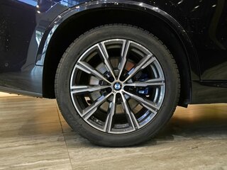 2021 BMW X5 40i IV (G05/G18), чёрный, 7890000 рублей, вид 4