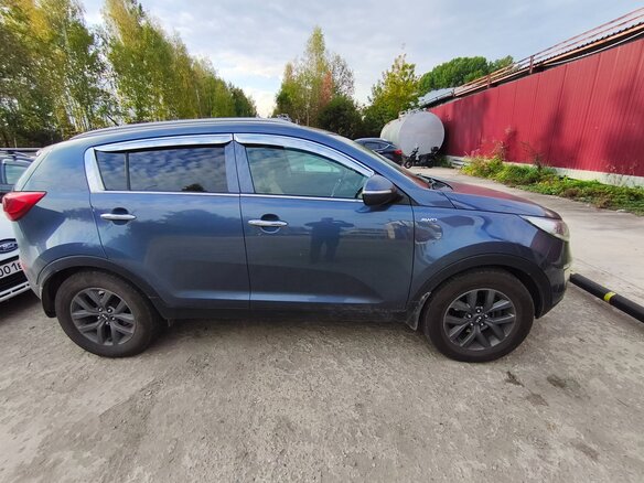 2015 Kia Sportage III Рестайлинг, синий, 1400000 рублей - вид 1
