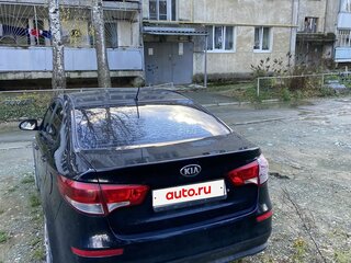 2015 Kia Rio III Рестайлинг, чёрный, 500000 рублей, вид 2