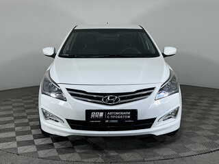 2015 Hyundai Solaris I Рестайлинг, белый, 1110000 рублей, вид 2