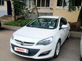 2013 Opel Astra J Рестайлинг, белый, 720000 рублей - вид 2