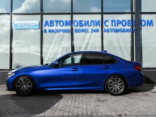 2019 BMW 3 серии 330i VII (G2x), синий, 3399000 рублей, вид 2