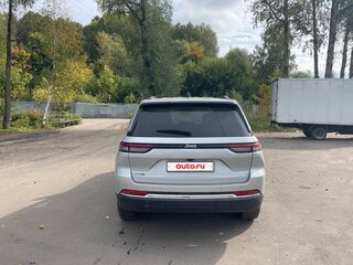 2023 Jeep Grand Cherokee 4xe V (WL), серебристый, 5999999 рублей, вид 3