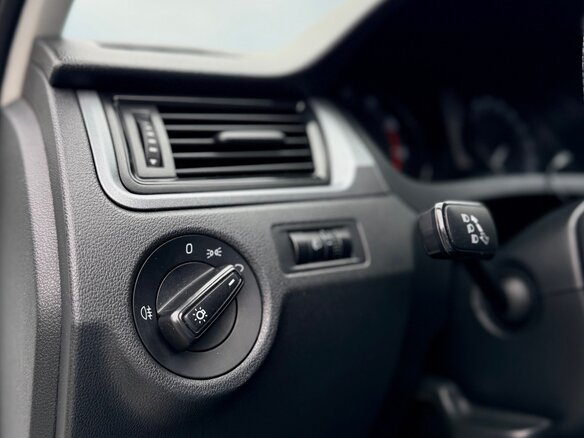 2016 Skoda Rapid I, белый, 900000 рублей - вид 18