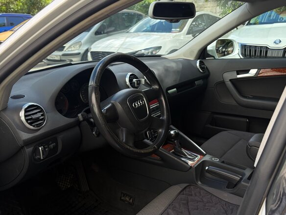 2012 Audi A3 II (8P) Рестайлинг 2, белый, 800000 рублей - вид 7