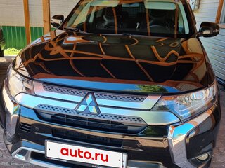 2019 Mitsubishi Outlander III Рестайлинг 3, чёрный, 2450000 рублей, вид 3