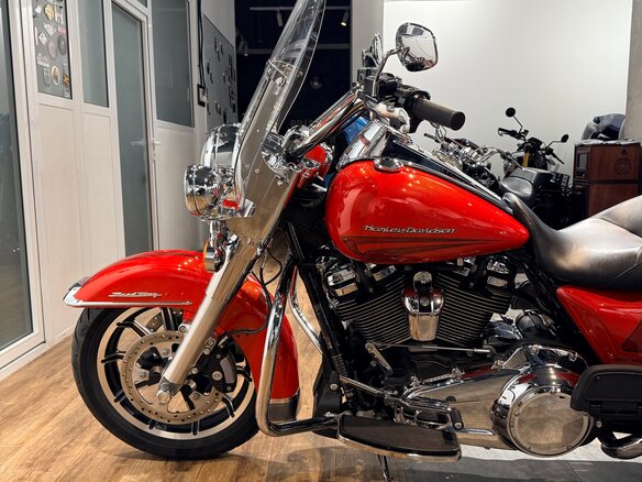 2017 Harley-Davidson Road King, красный, 1899000 рублей - вид 5