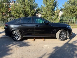2023 BMW X6 40i III (G06) Рестайлинг, чёрный, 13700000 рублей, вид 3