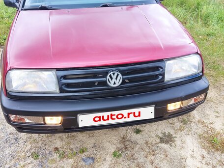1992 Volkswagen Golf III, красный, 380000 рублей, вид 2
