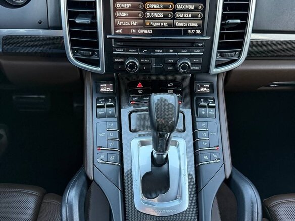 2015 Porsche Cayenne Diesel II Рестайлинг (958), белый, 4500000 рублей - вид 16