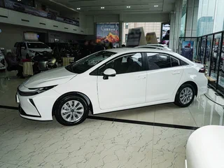 2026 Toyota Corolla XII (E210) Рестайлинг 2, белый, 2200000 рублей, вид 3