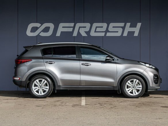 2017 Kia Sportage IV, серый, 1995000 рублей - вид 4