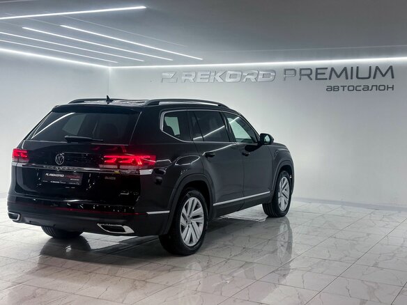 2021 Volkswagen Teramont I Рестайлинг, чёрный, 3990000 рублей - вид 21