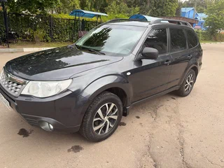 2011 Subaru Forester III Рестайлинг, серый, 1050000 рублей, вид 1