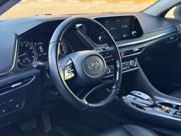 2020 Hyundai Sonata VIII (DN8), серебристый, 2215000 рублей - вид 16