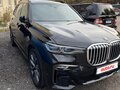 2019 BMW X7 40i I (G07), чёрный - вид 1