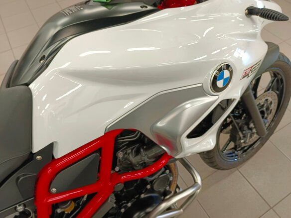 2015 BMW F 700 GS, белый, 720000 рублей - вид 20