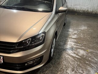 2016 Volkswagen Polo V Рестайлинг, бежевый, 1115000 рублей, вид 1