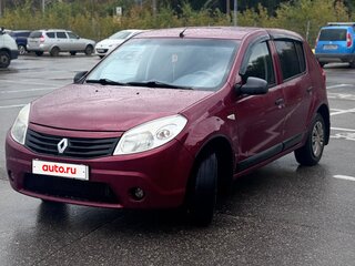 2010 Renault Sandero I, красный, 375000 рублей, вид 3