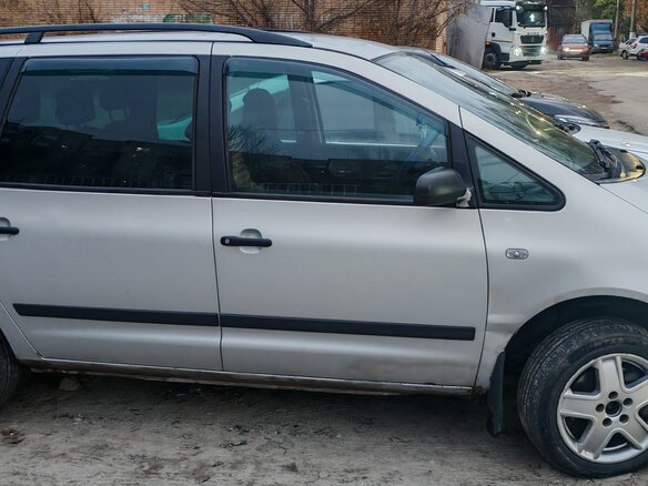 2003 Volkswagen Sharan I Рестайлинг, серебристый, 400000 рублей - вид 6