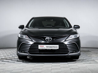 2021 Toyota Camry VIII (XV70) Рестайлинг, чёрный, 2229000 рублей, вид 2