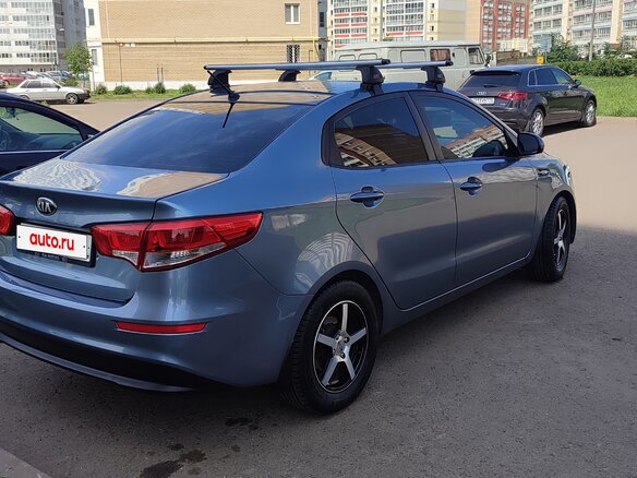 2015 Kia Rio III Рестайлинг, голубой, 1170000 рублей - вид 3
