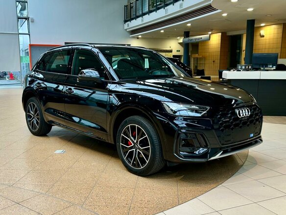 2025 Audi Q5 L 45 TFSI II (FY) Рестайлинг, чёрный, 6080000 рублей - вид 1