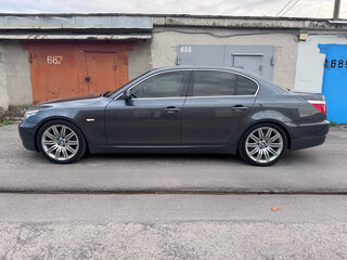 2008 BMW 5 серии 525i V (E60/E61) Рестайлинг, серый, 1600000 рублей, вид 4