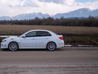 2012 Subaru Impreza WRX STi III, белый, 3500000 рублей, вид 4