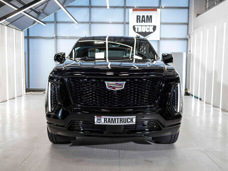 2025 Cadillac Escalade V Рестайлинг, чёрный, 18256952 рублей, вид 4