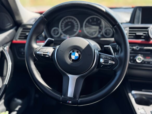 2012 BMW 3 серии 320d VI (F3x), красный, 1800000 рублей - вид 27
