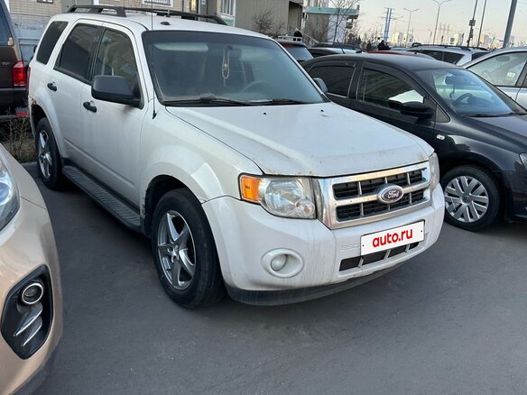 2010 Ford Escape II, белый - вид 9
