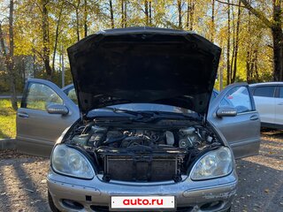 2001 Mercedes-Benz S-Класс 320 IV (W220), серый, 700000 рублей, вид 3