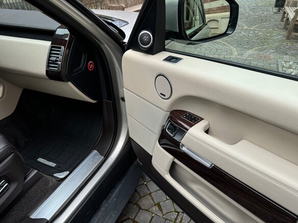 2014 Land Rover Range Rover IV, серый, 2800000 рублей - вид 9