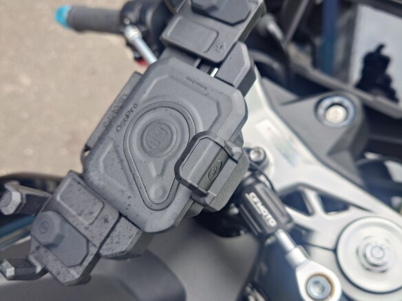 2025 CFMoto 675SR-R, чёрный, 700000 рублей - вид 9