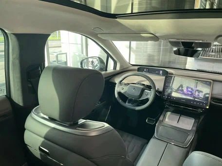 2026 GAC Hyptec HT, чёрный, 5999000 рублей, вид 5