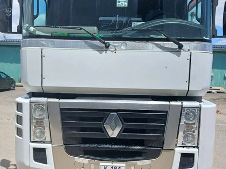 2011 Renault Magnum, белый, 4200000 рублей, вид 1