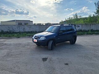 2017 Chevrolet Niva I Рестайлинг, синий, 600000 рублей, вид 1