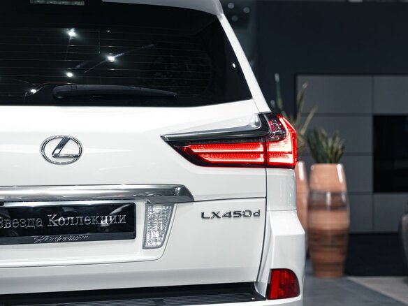 2016 Lexus LX 450d III Рестайлинг 2, белый, 6950000 рублей - вид 5
