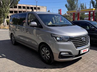2019 Hyundai H-1 II Рестайлинг 2, серый, 3000000 рублей, вид 1