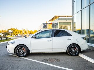 2012 Kia Cerato 6-speed II, белый, 798000 рублей, вид 4