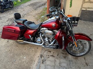 2013 Harley-Davidson CVO, красный, 900000 рублей, вид 4