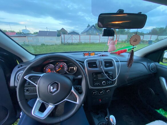 2021 Renault Logan Stepway II Рестайлинг, чёрный, 1000000 рублей - вид 3