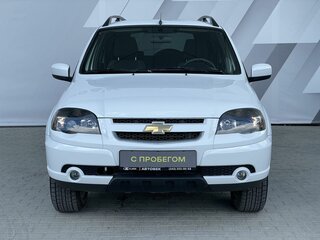 2017 Chevrolet Niva I Рестайлинг, белый, 862000 рублей, вид 2