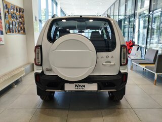 2026 Lada (ВАЗ) Niva Travel I Рестайлинг, белый, 1789000 рублей, вид 5