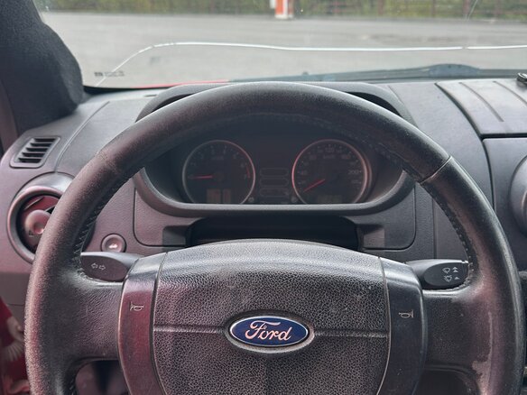 2005 Ford Fusion I, красный, 220000 рублей - вид 20