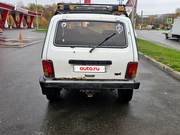 2003 Lada (ВАЗ) 2121 (4x4) I Рестайлинг, белый, 250000 рублей - вид 2