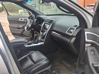 2012 Ford Explorer V, серебристый, 1460000 рублей, вид 4